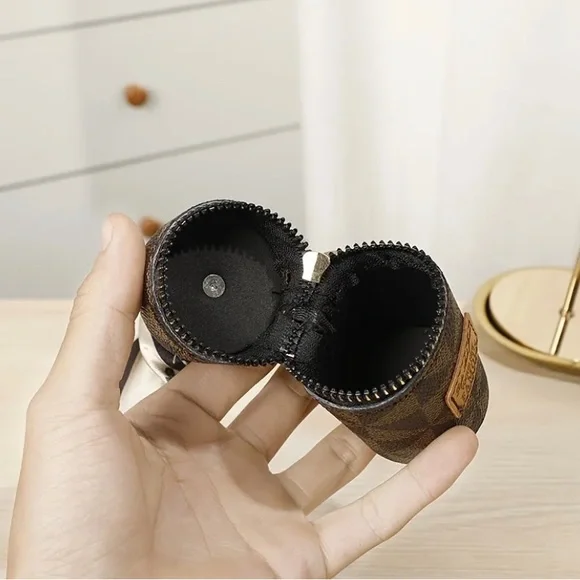 White Fashion Cilinder Bag Keychain - Picture 4 of 4